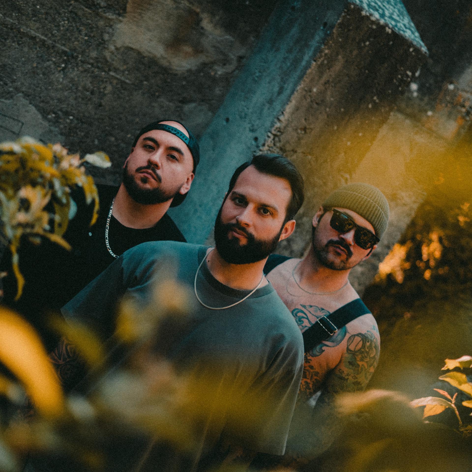 Palettes releases an immersive and groovy single “magenta. (restless)”