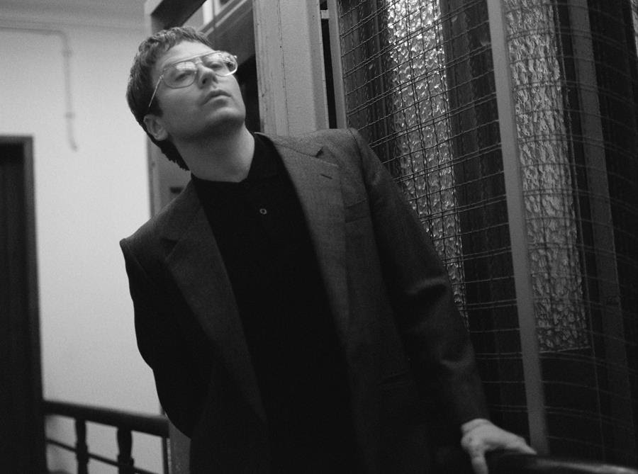 GUV releases nostalgic single “Blue Jade”. Warmer Than Gold out January 30