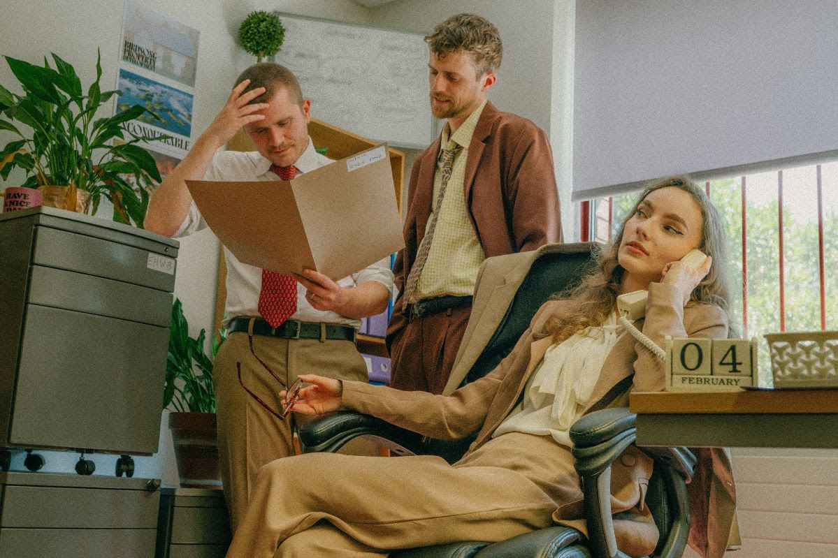 Exploring Birdsong releases “42” about the emotional complexity of having paranoia