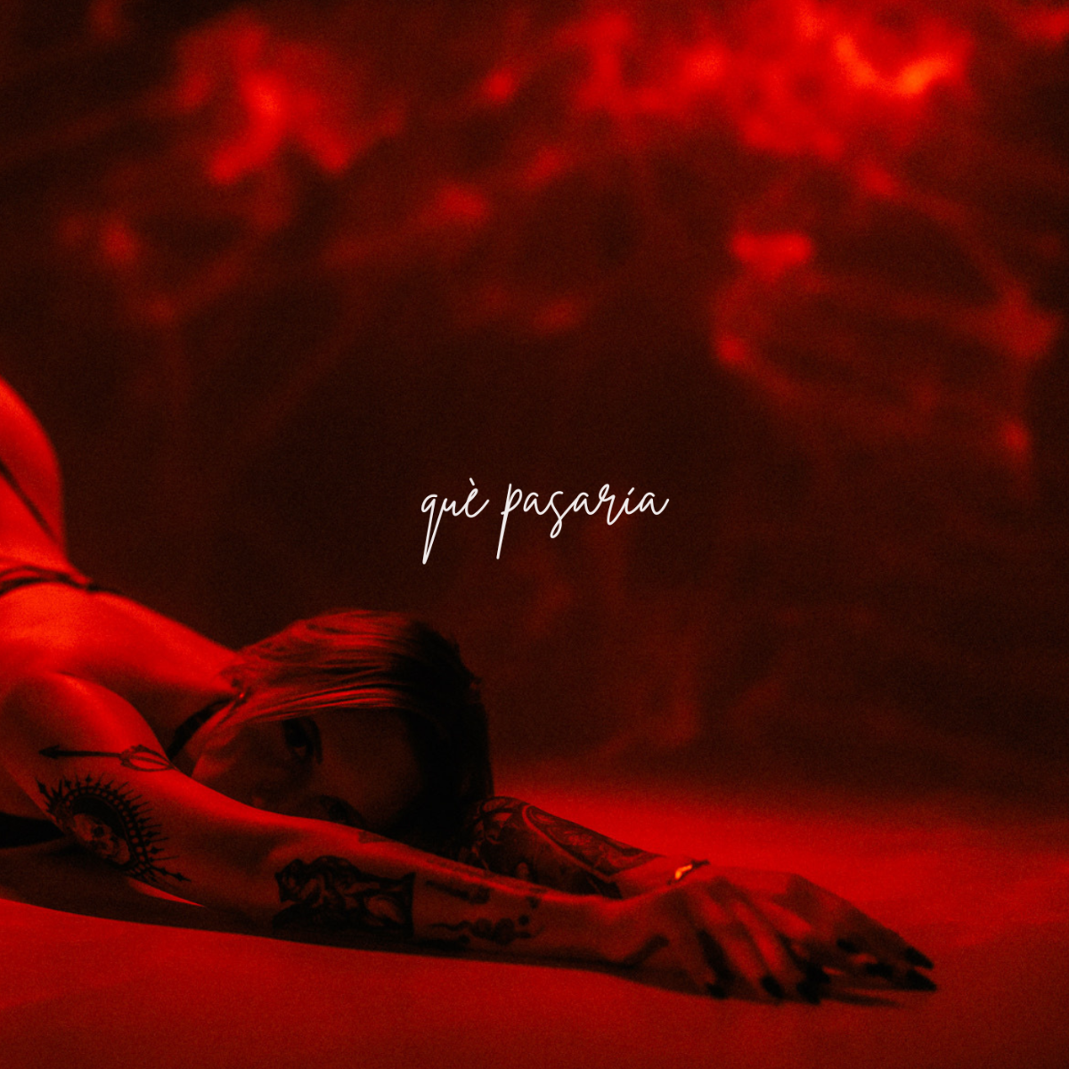 VRSTY releases an alluring and sultry cover of “que pasaria”