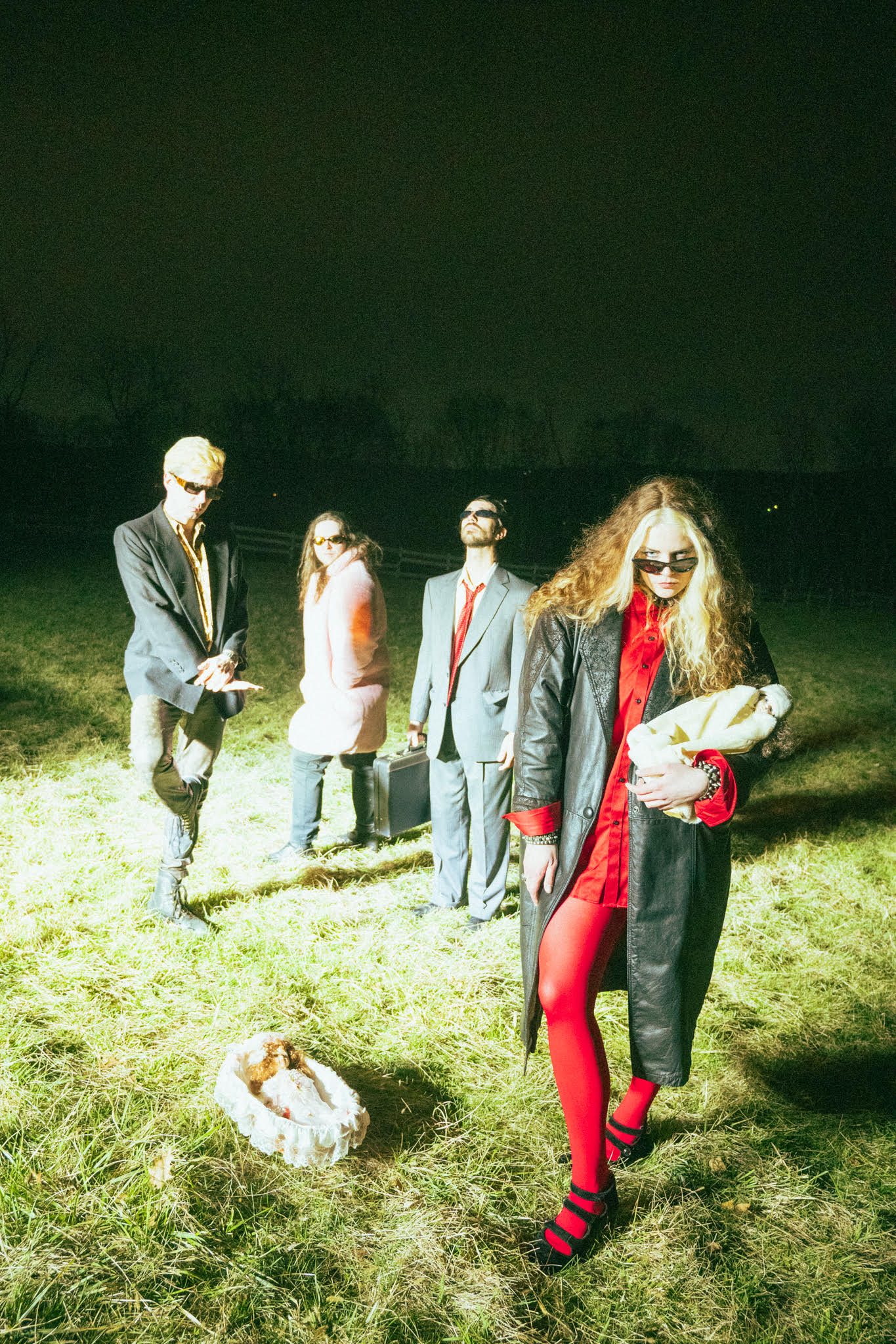 Interview with Planette Automatic about upcoming LP Blue Fascination out July 31. Official music video for “Dance Around” out now!